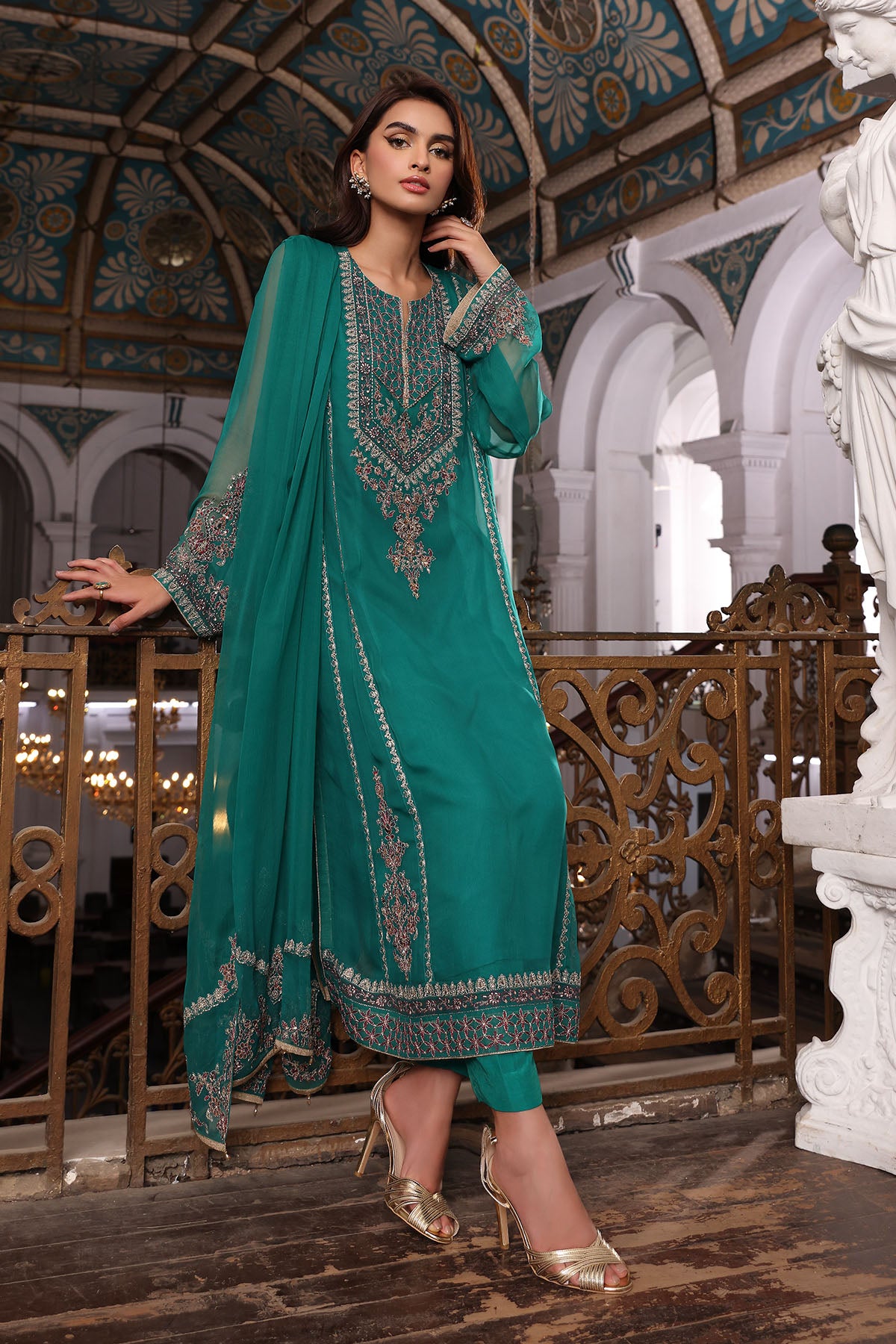 3 Piece Chiffon Embroidered Suit (AP0044)