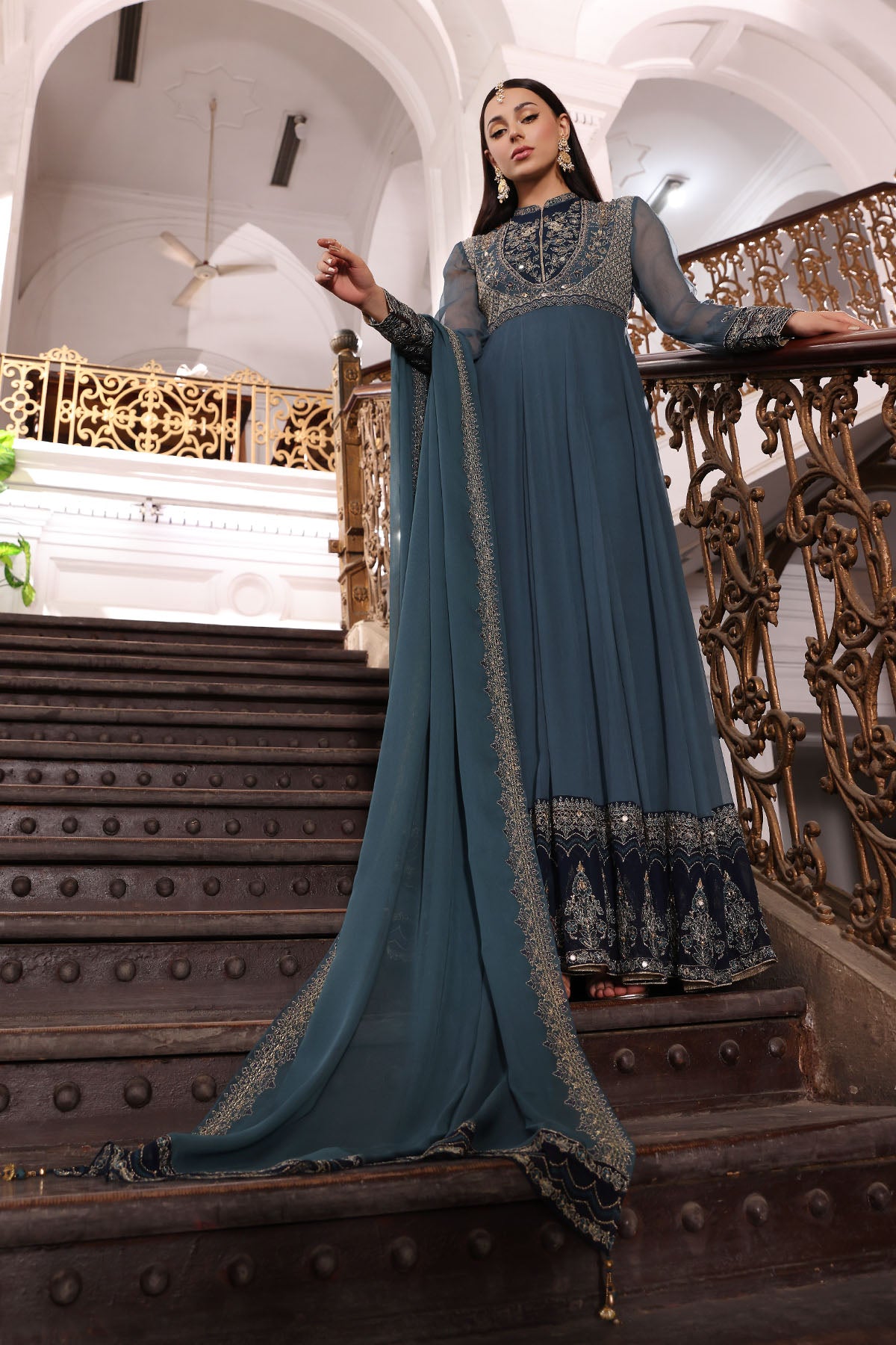 2 Piece Chiffon Embroidered Suit (AP0041)