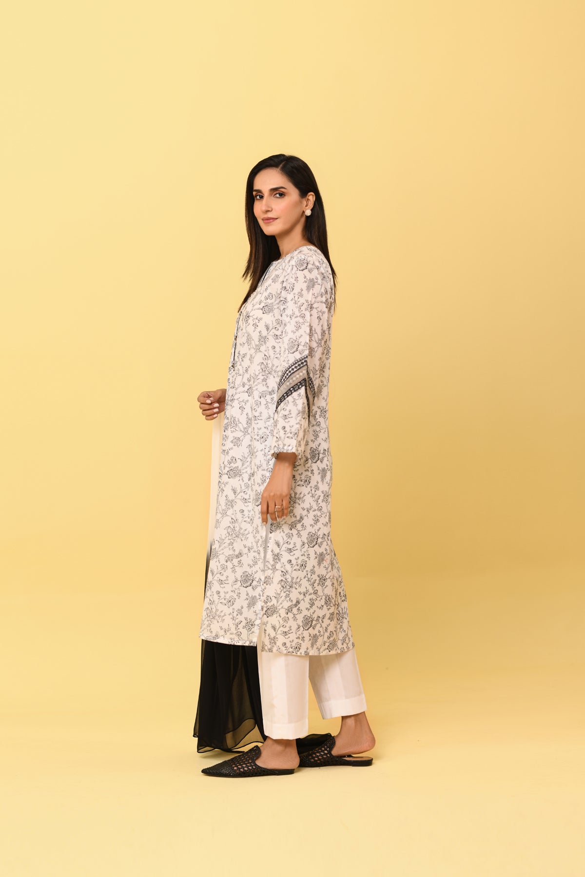 2 Piece Unstitched Printed Lawn Emb Suit (UC0009)