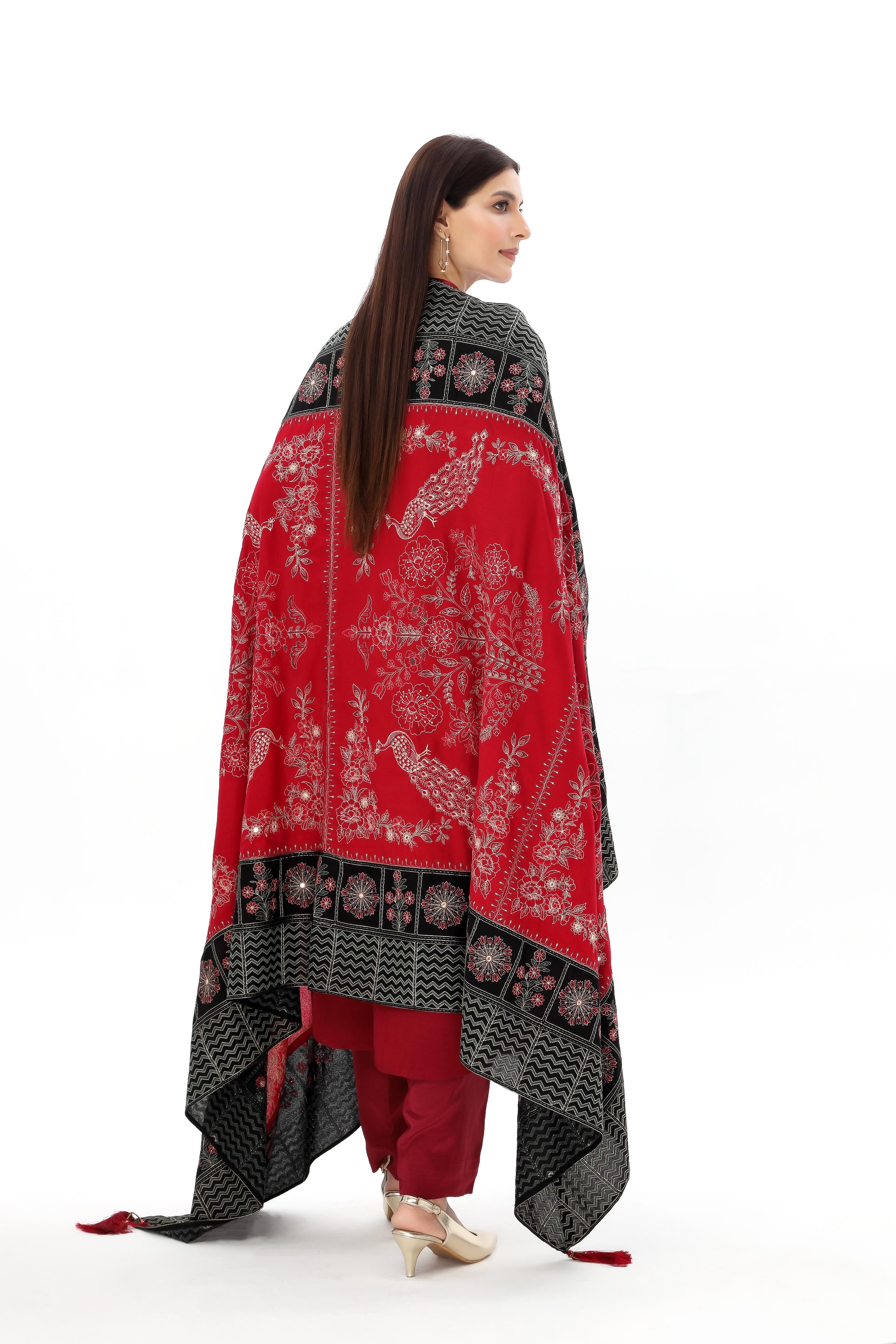 1 Piece Lawn Karandi Embroidered Shawl (BS0028)