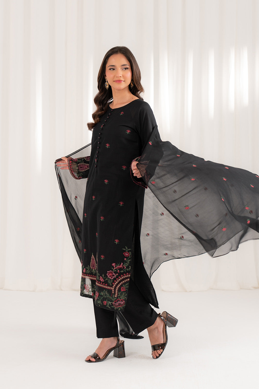 3 Piece Lawn Embroidered (CS0078)