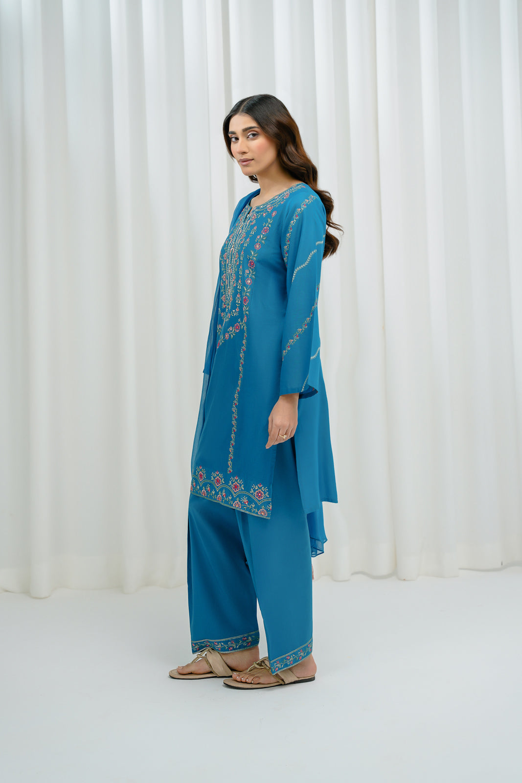 3 Piece Lawn Embroidered Suit (CS0003)