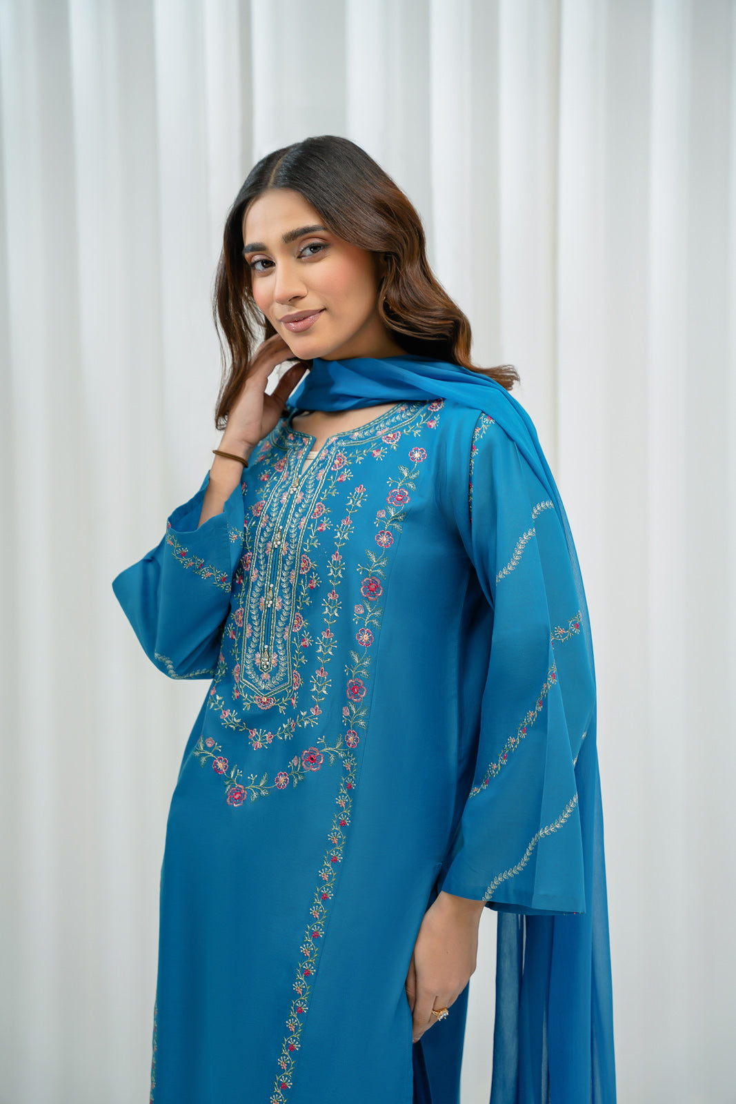 3 Piece Lawn Embroidered Suit (CS0003)