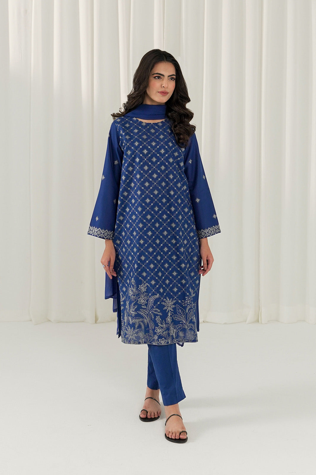 3 Piece Lawn Embroidered Suit (CS0040)