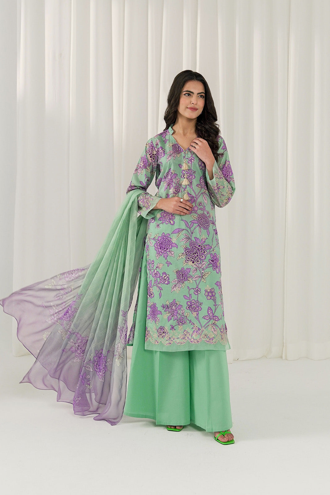 3 Piece Printed Lawn Embroidered Suit (PD1360)