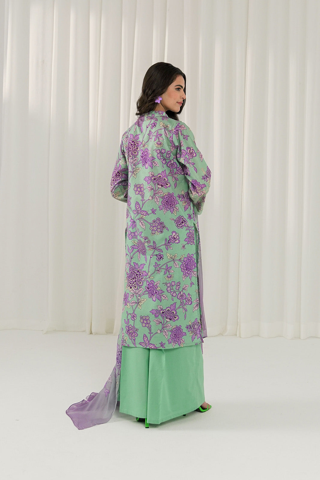 3 Piece Printed Lawn Embroidered Suit (PD1360)