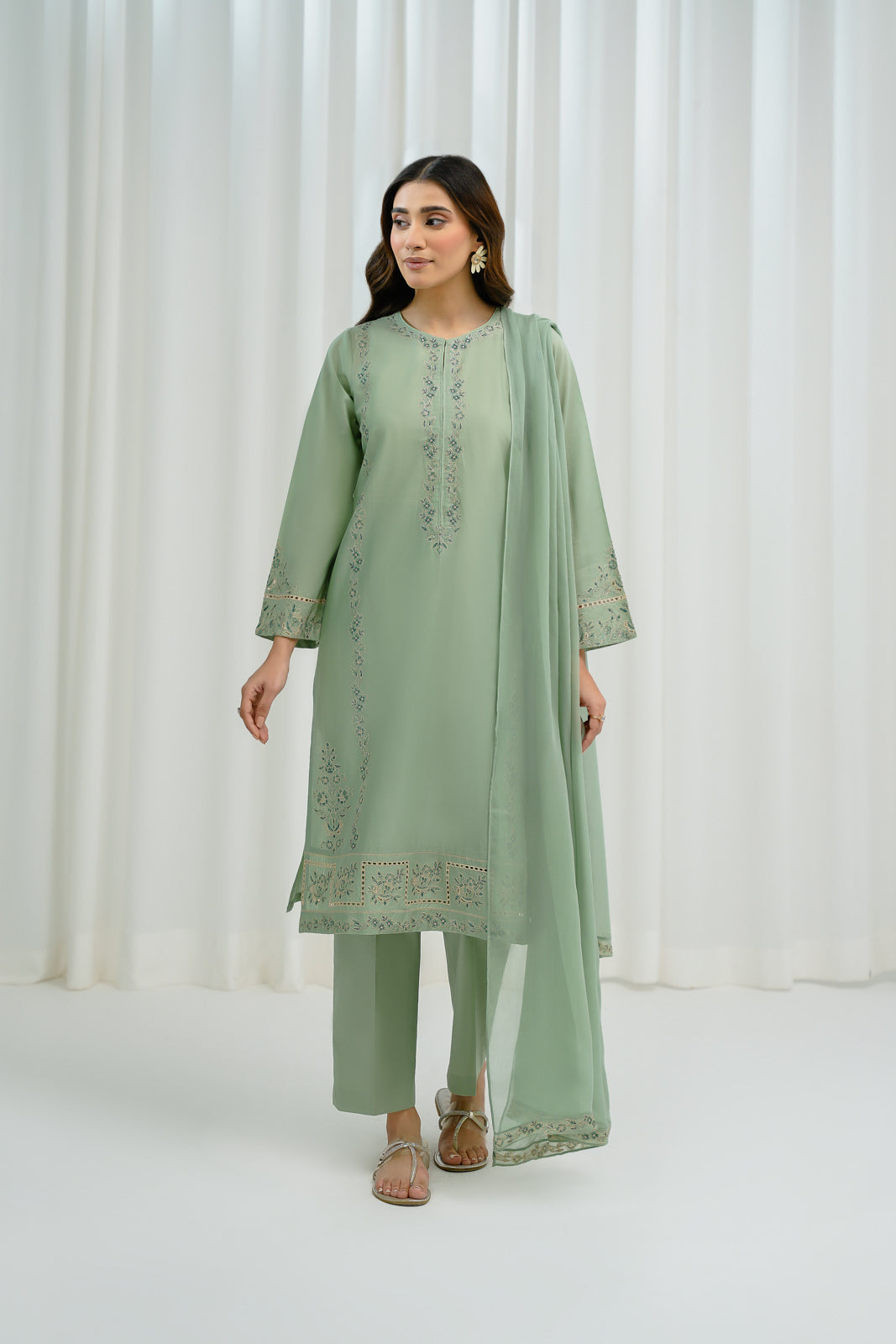 3 Piece Lawn Embroidered Suit (CS0026)