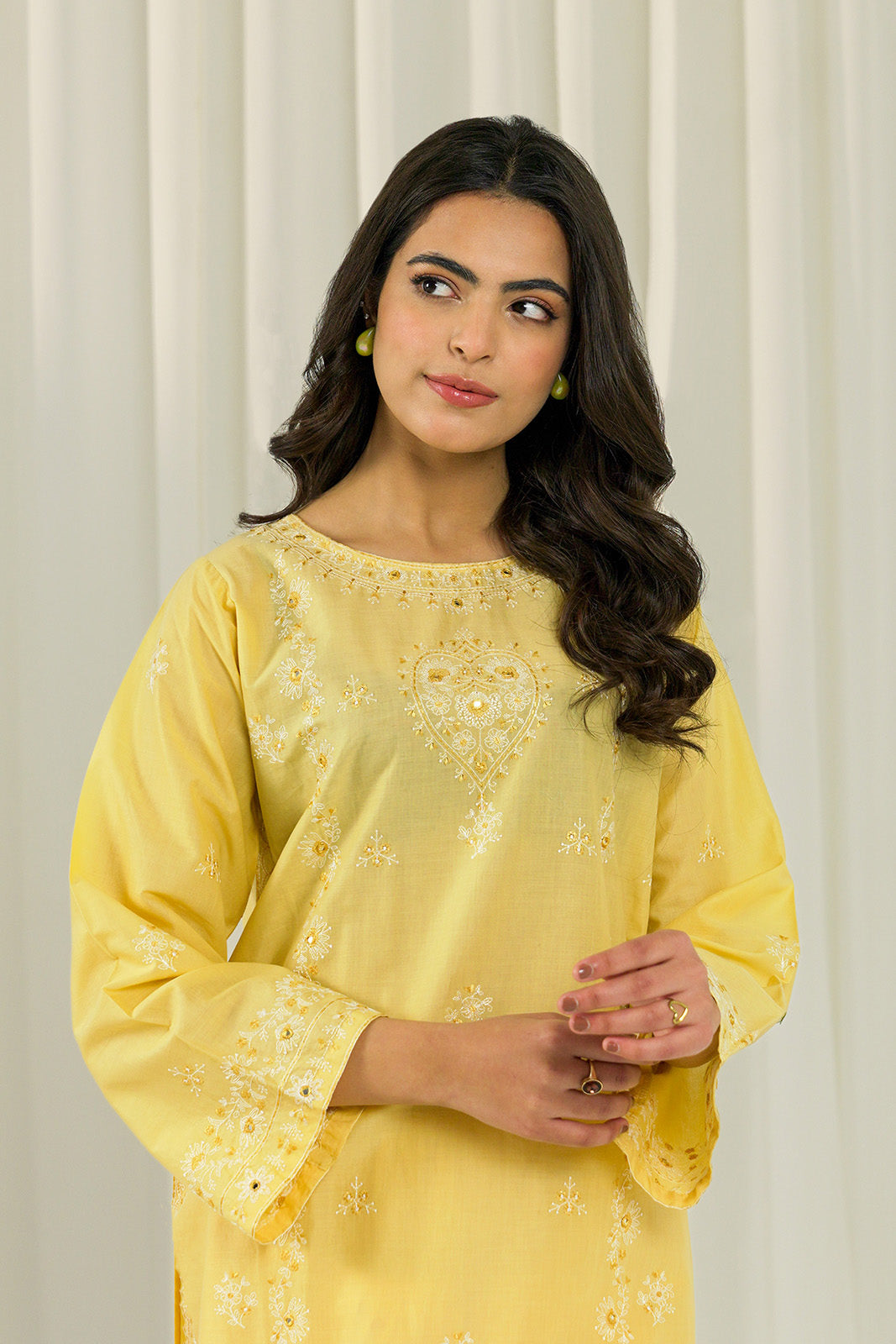 2 Piece Lawn Embroidered Suit (BA0143)