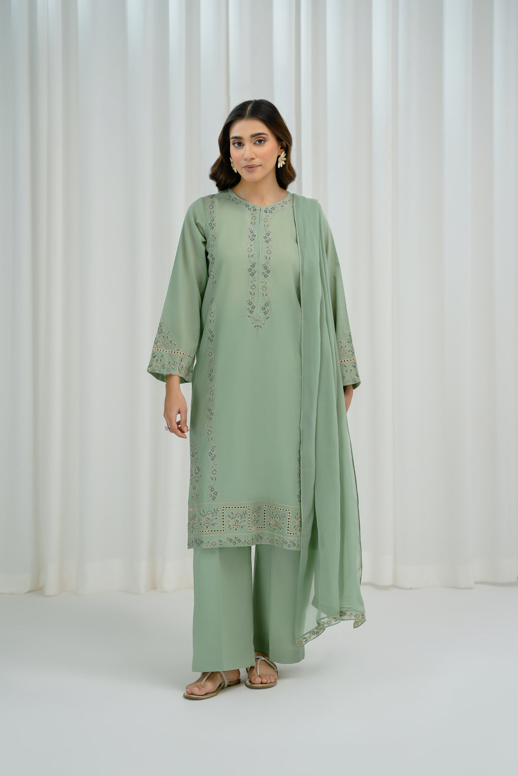 3 Piece Lawn Embroidered Suit (CS0026)