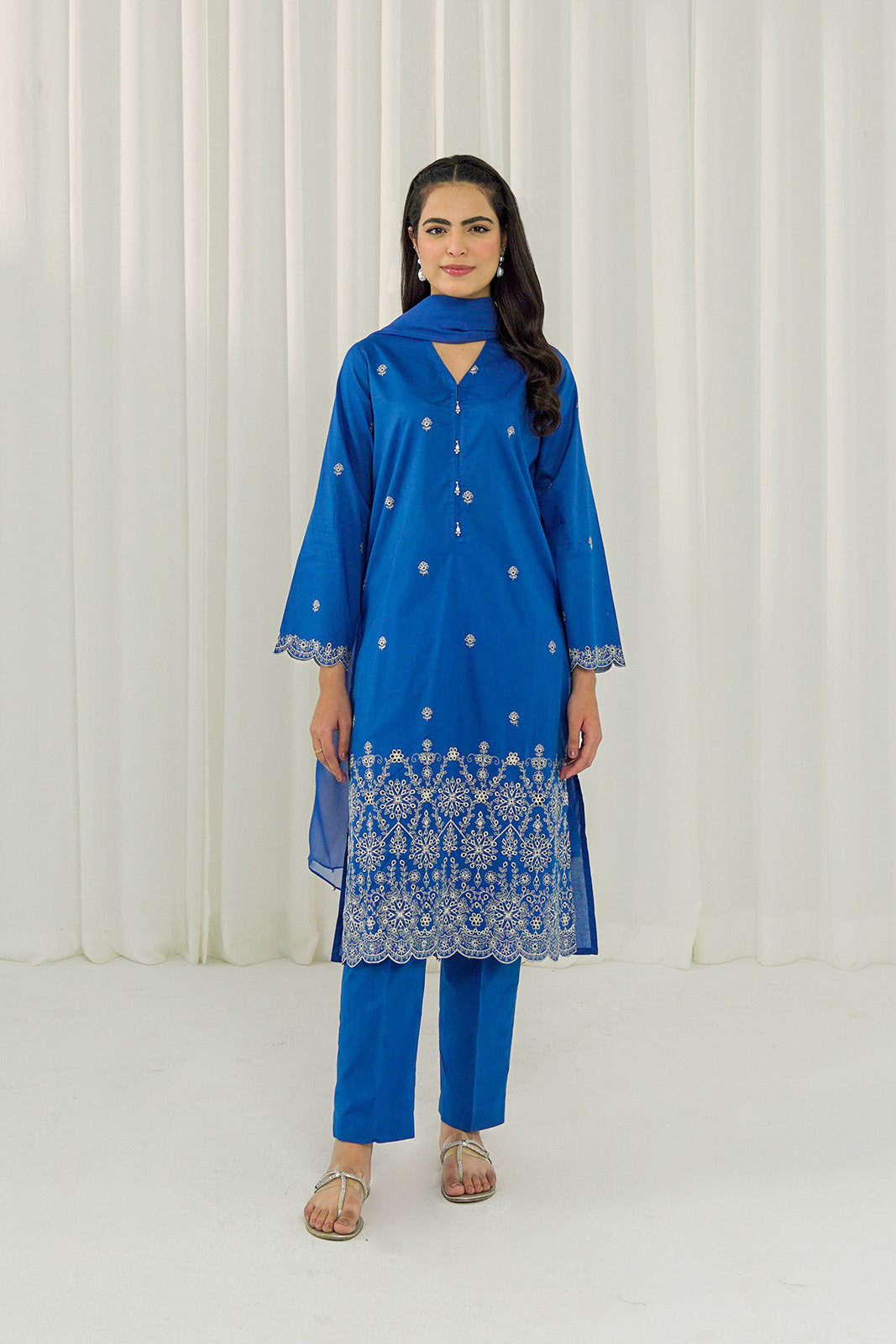 3 Piece Lawn Embroidered Suit (CS0019)