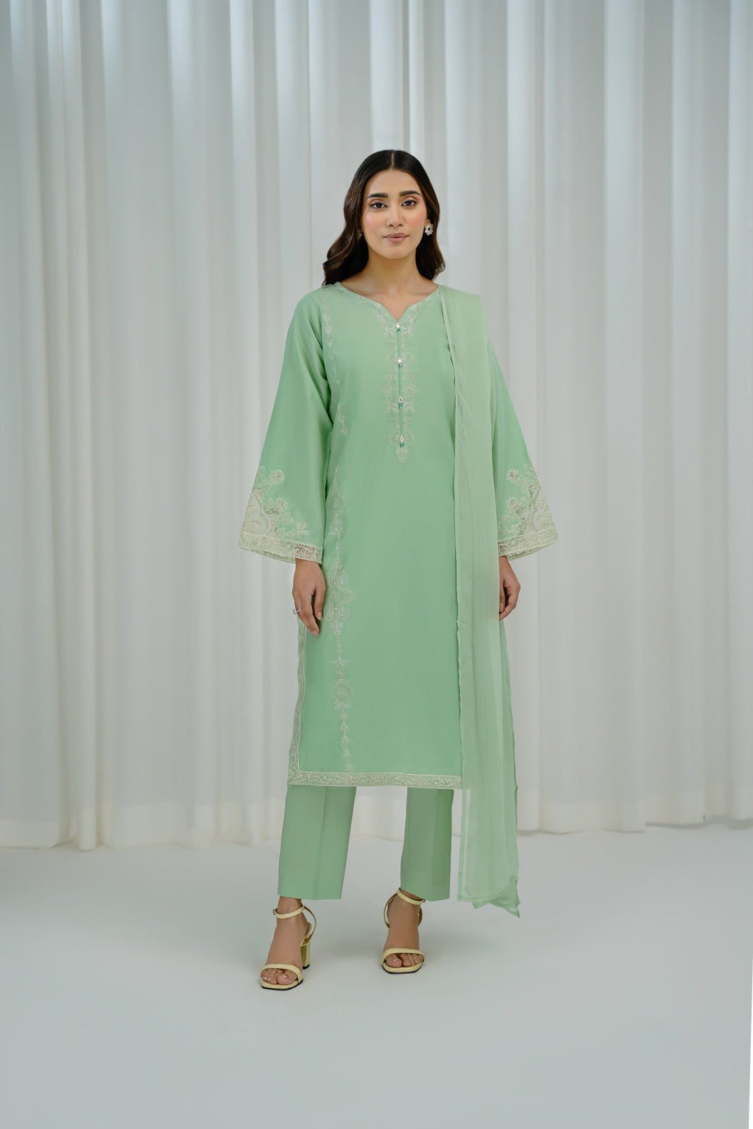 3 Piece Lawn Embroidered Suit (CS0002)