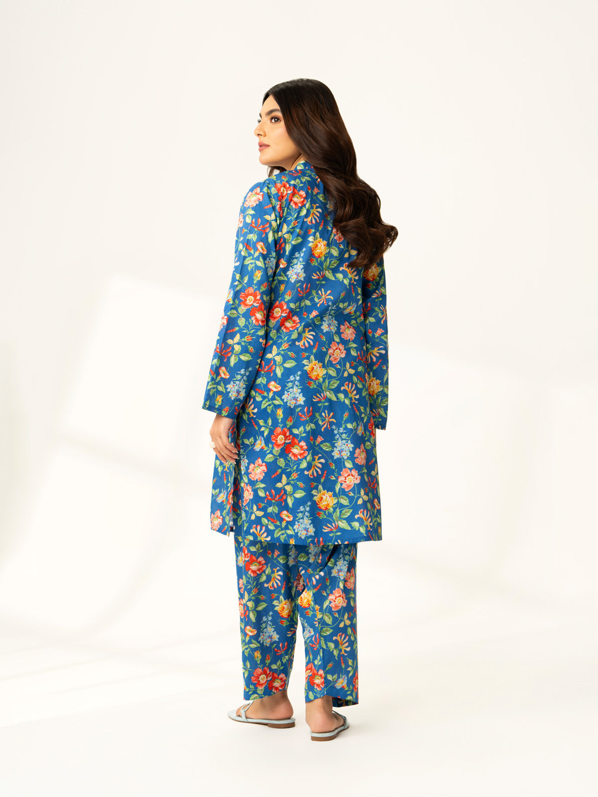 2 Piece Printed Lawn Printed Suit (PD1354)