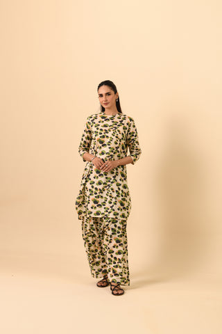 2 Piece Unstitched Printed Lawn Suit (DU0435)