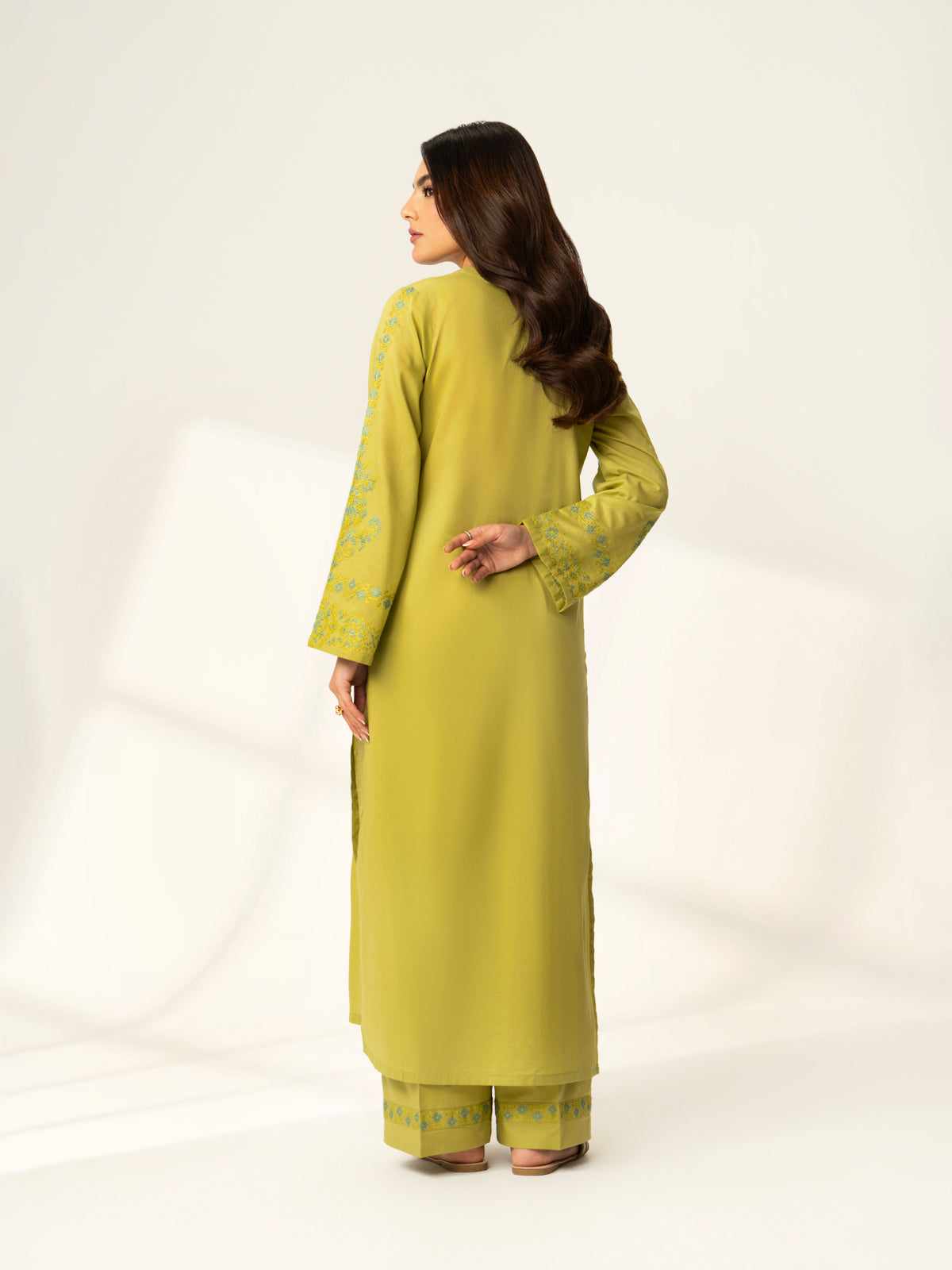 2 Piece Lawn Embroidered Suit (CE0002)