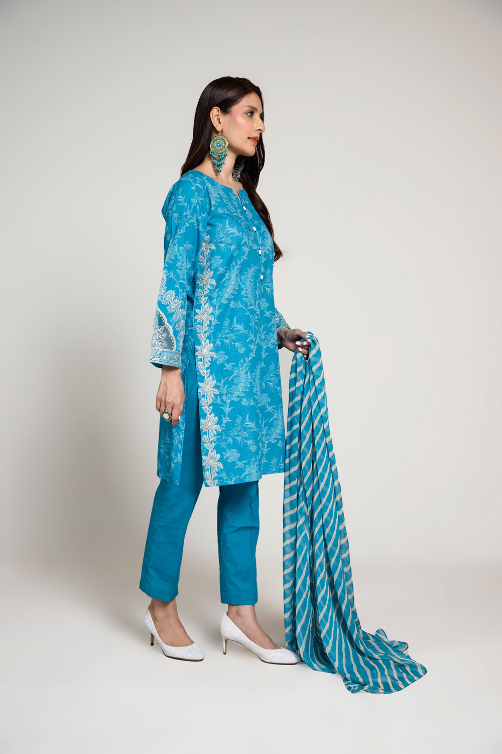 3 Piece Printed Slub Khaddar Printed Suit (PD1324)