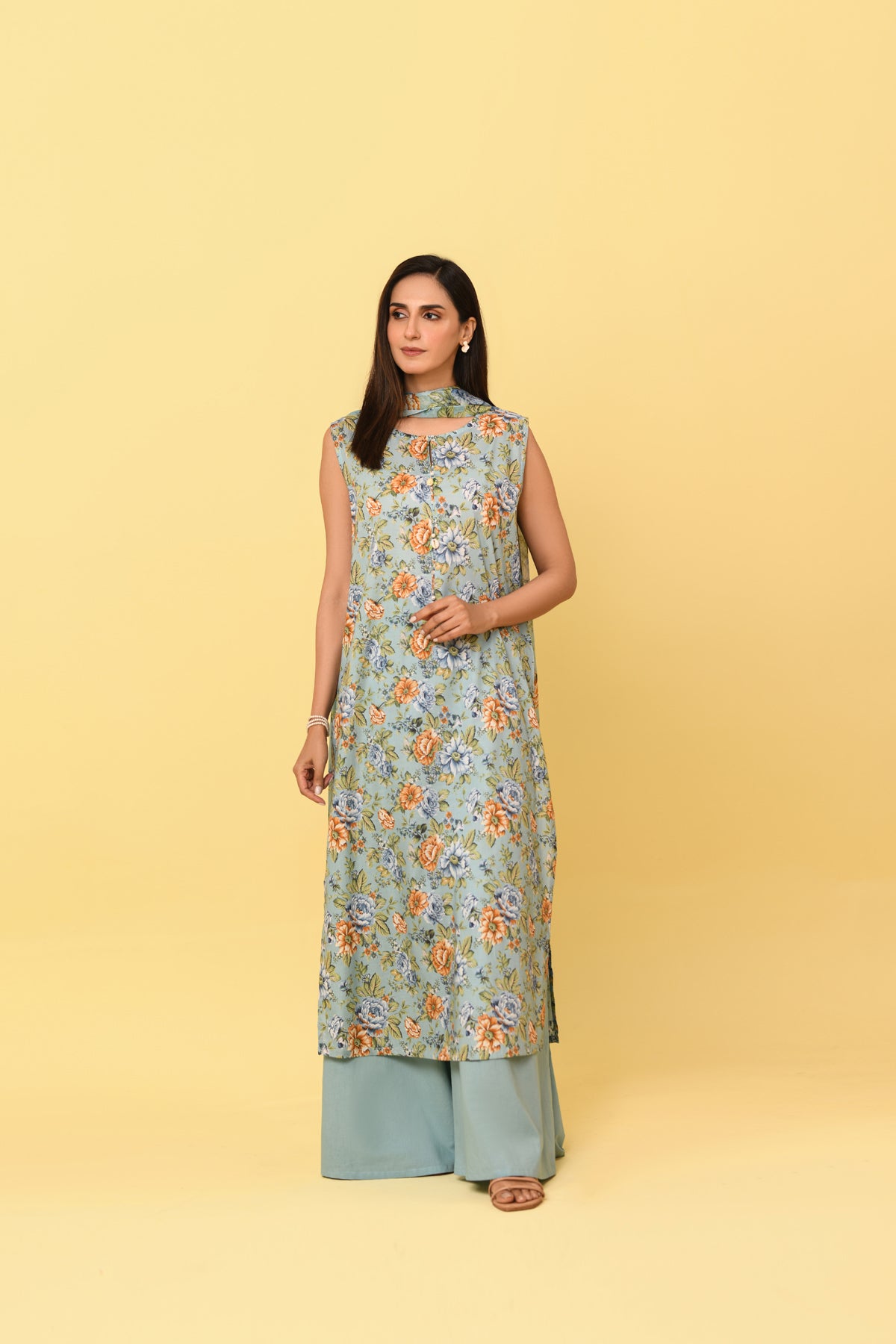 3 Piece Unstitched Printed Lawn Suit (UC0020)