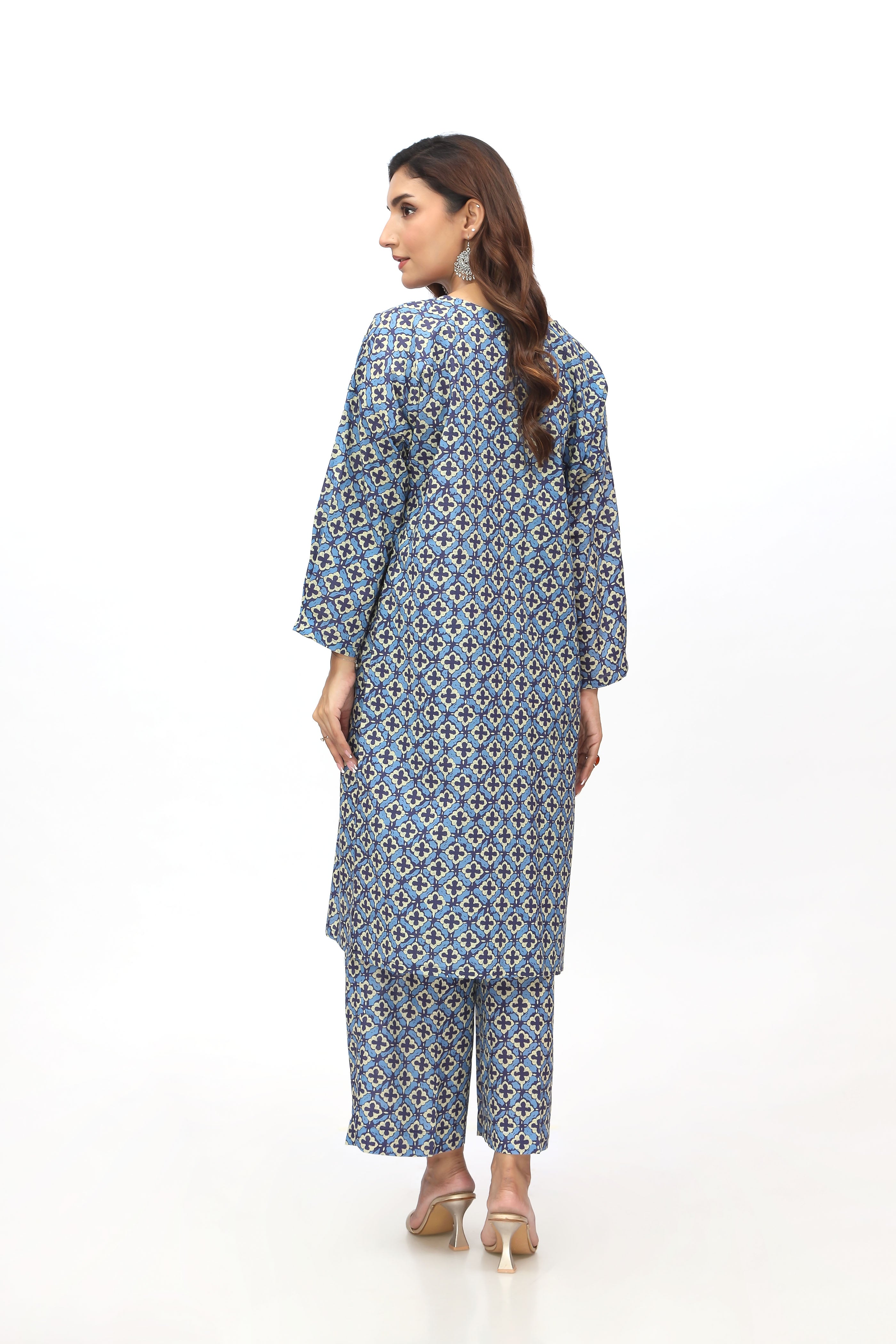 2 Piece Printed Slub Khaddar Embroidered Suit (PD1313)