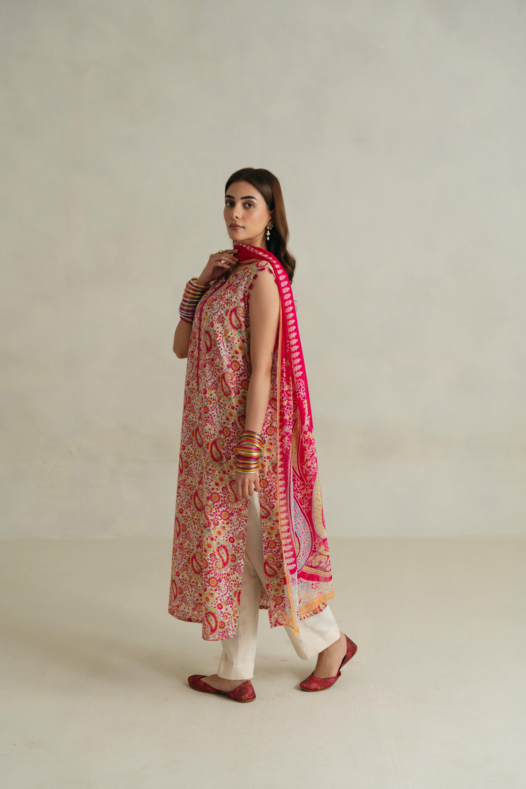 3 Piece Unstitched Printed Lawn Suit (UC0019)