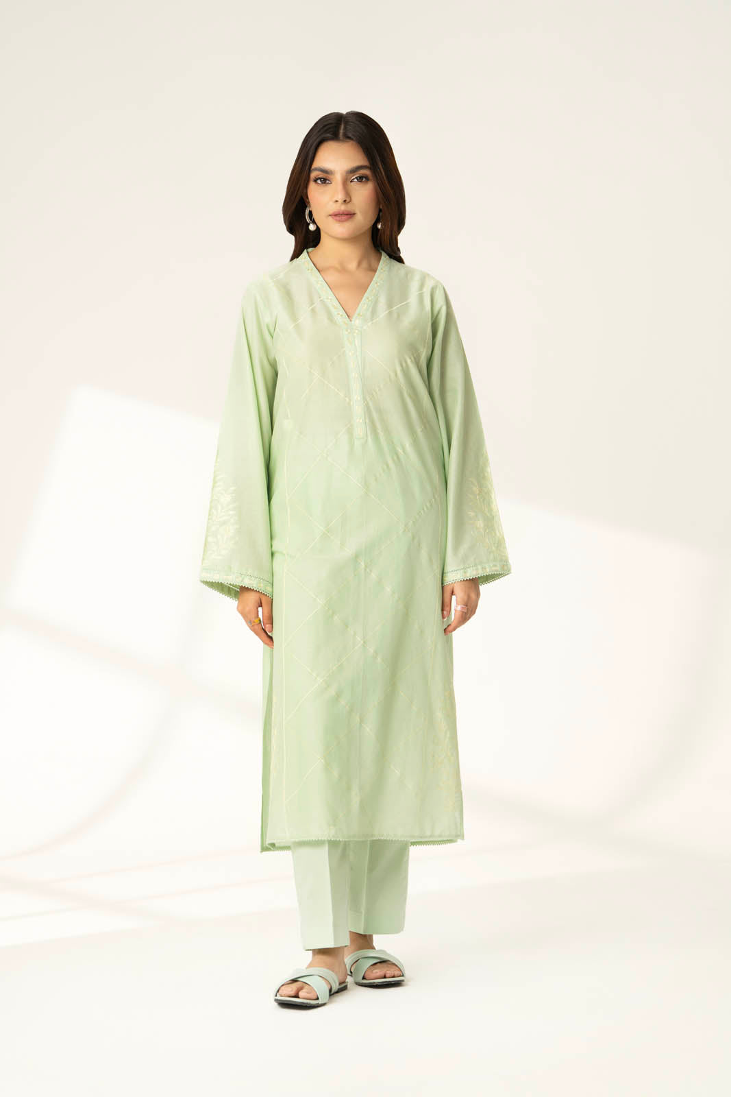 2 Piece Lawn Embroidered Suit (HB1264)