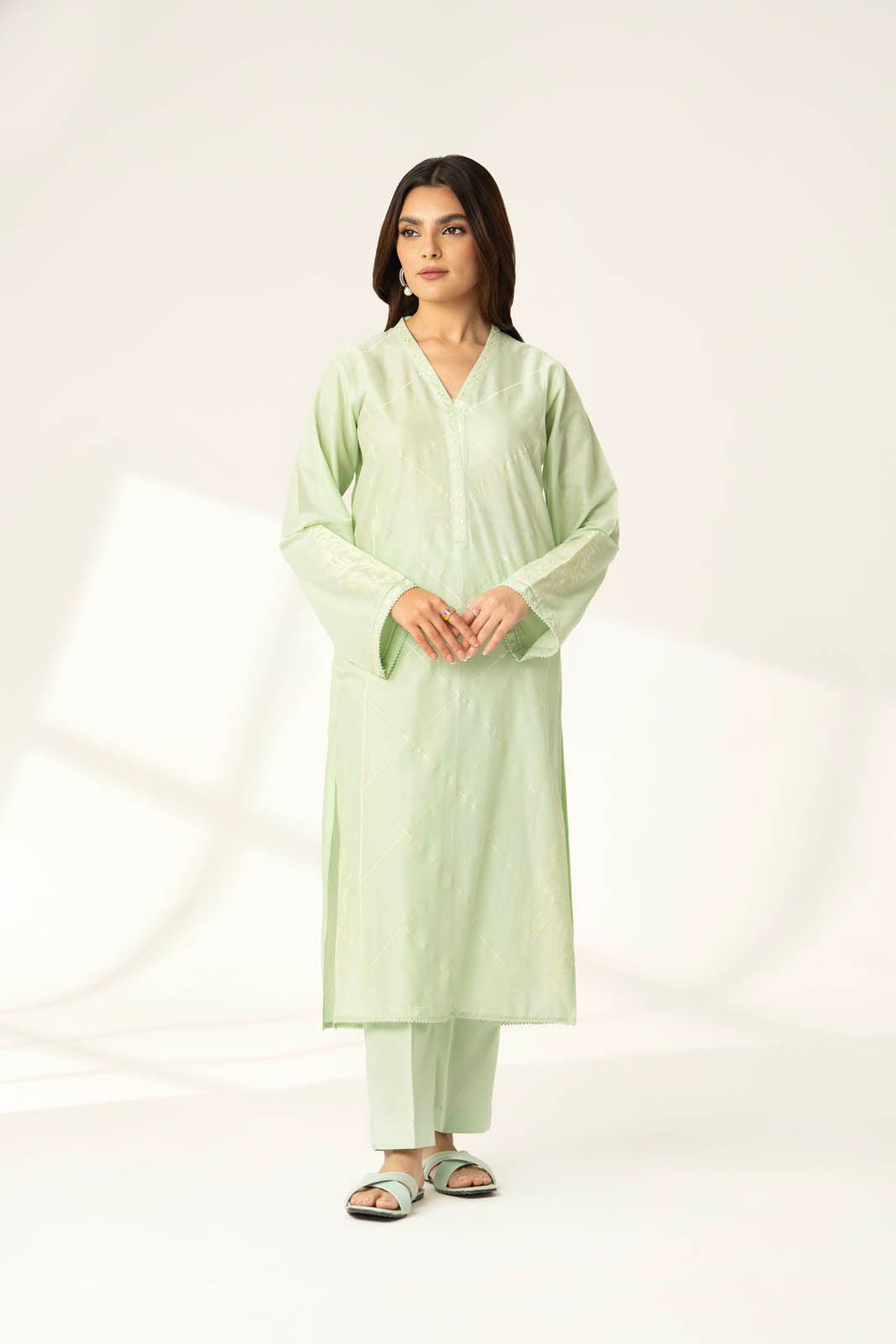 2 Piece Lawn Embroidered Suit (HB1264)