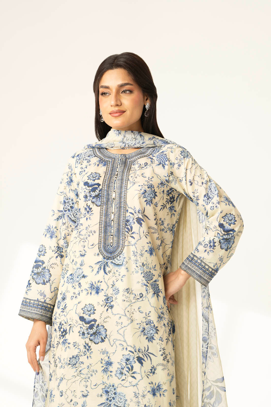 3 Piece Printed Lawn Embroidered Suit (PD1339)